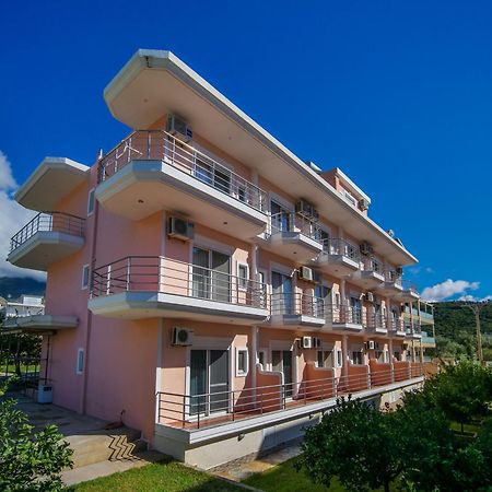 Himara Royal Hotel Exterior photo